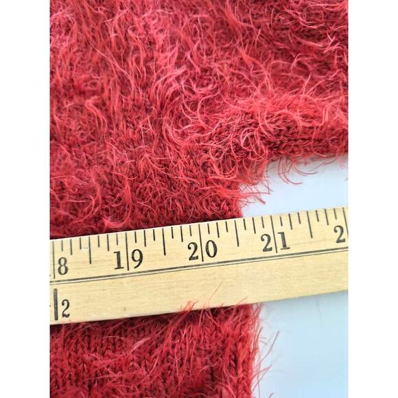 Love Tree Women's Sweater Size L Red Fuzzy Eyelash Holiday Christmas Long Sleeve - Picture 7 of 8